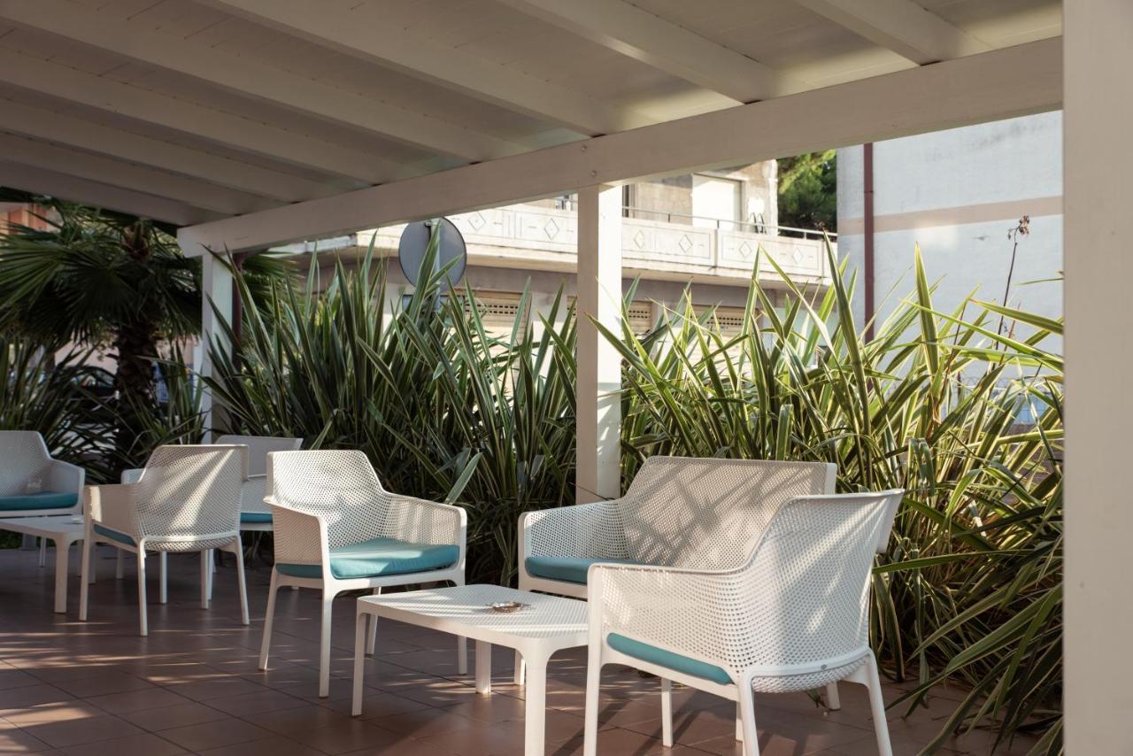 Adria Beach Hotel Alba Adriatica Extérieur photo