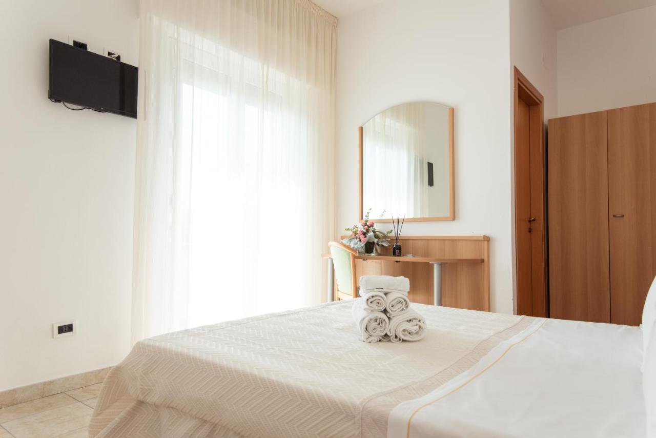 Adria Beach Hotel Alba Adriatica Extérieur photo